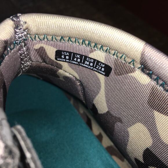 NWT Spenco Womens 6 Paddock Chelsea Ankle Boot Grey Camo Bootie Comfort - Picture 6 of 9